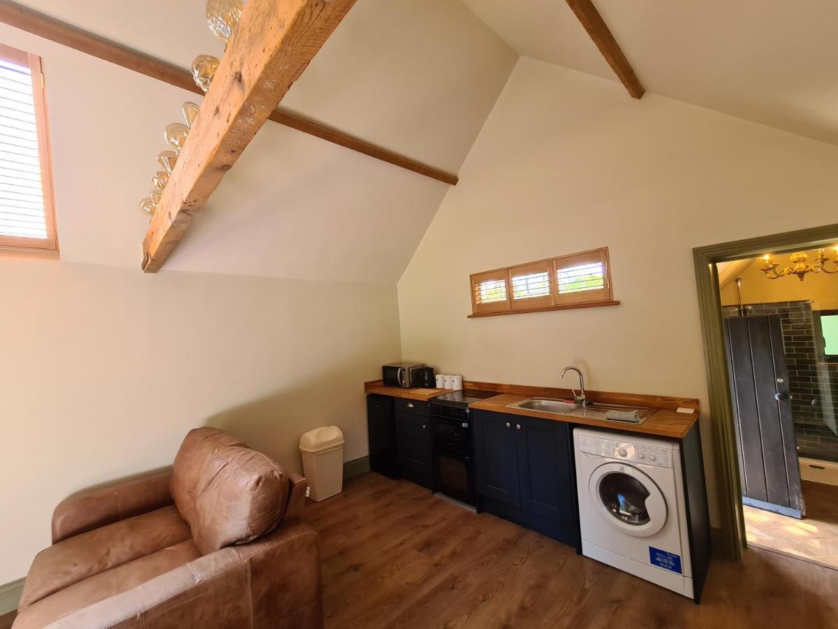 Gatwick Hideout Apartamento Charlwood Exterior foto